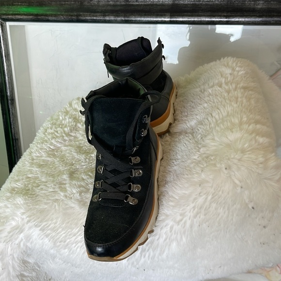 Blondo black leather ankle high boots amazing shoes great for change of seasons - Picture 2 of 8